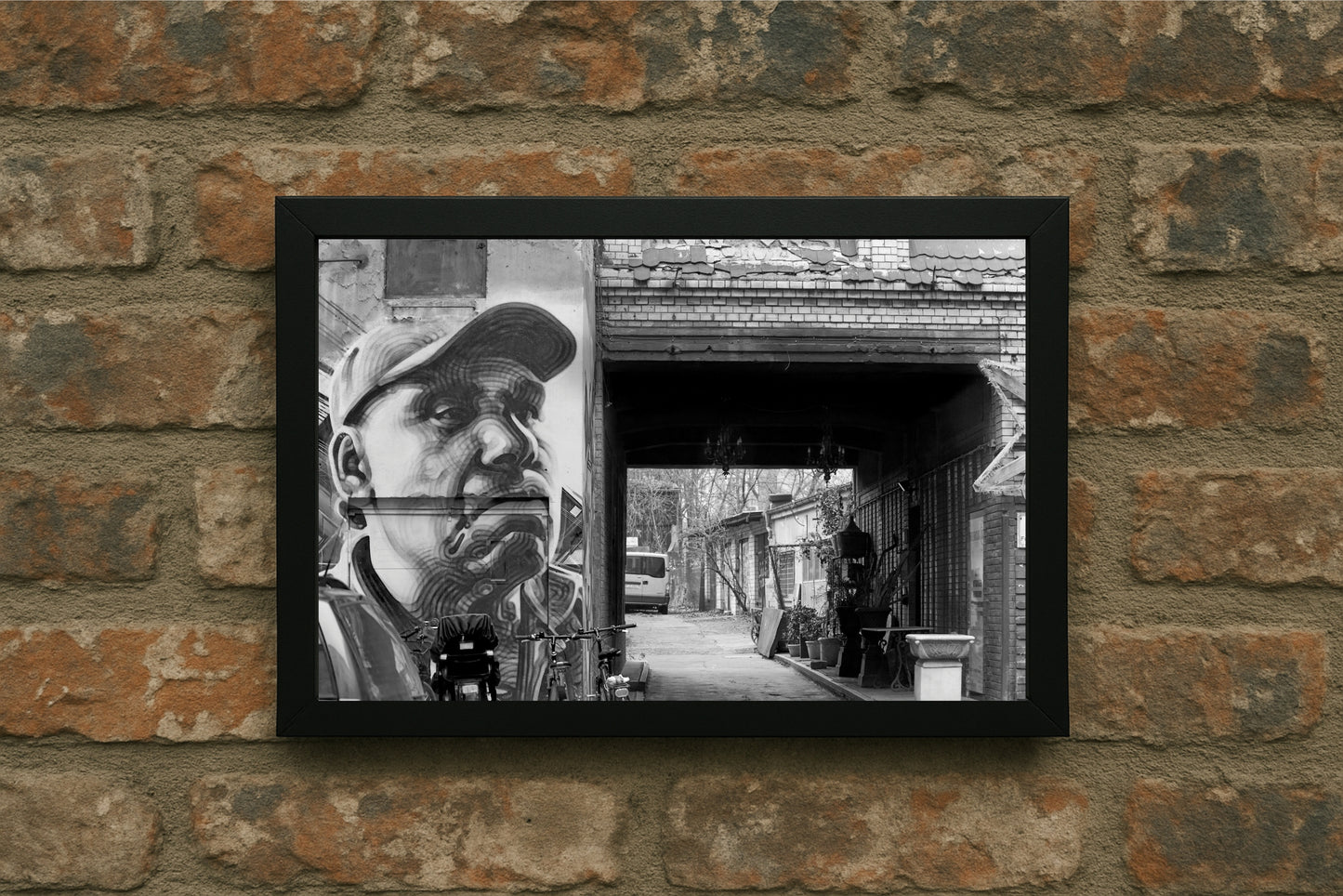 “Alley Perspective – Urban Vision Frame” 🖤🎨