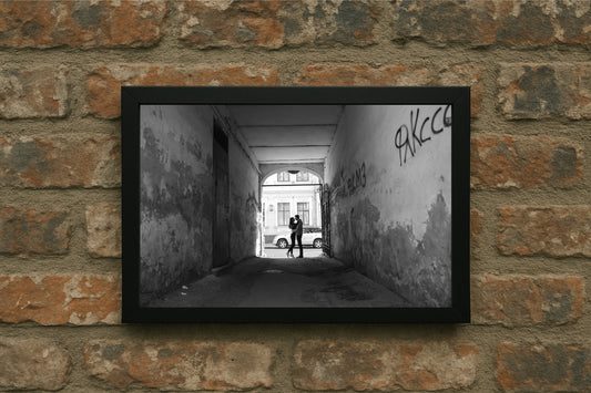 “Underpass Silence – Urban Frame Story” 🖤🚶♂️