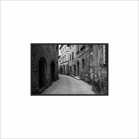 “Silent Alley – Classic Monochrome Street Frame” 🖤🏙️