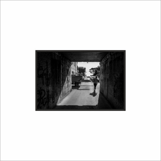 “Tunnel Walk – Urban Contrast Story” 🖤🚶‍♂️