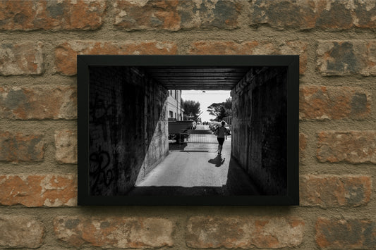 “Tunnel Walk – Urban Contrast Story” 🖤🚶‍♂️