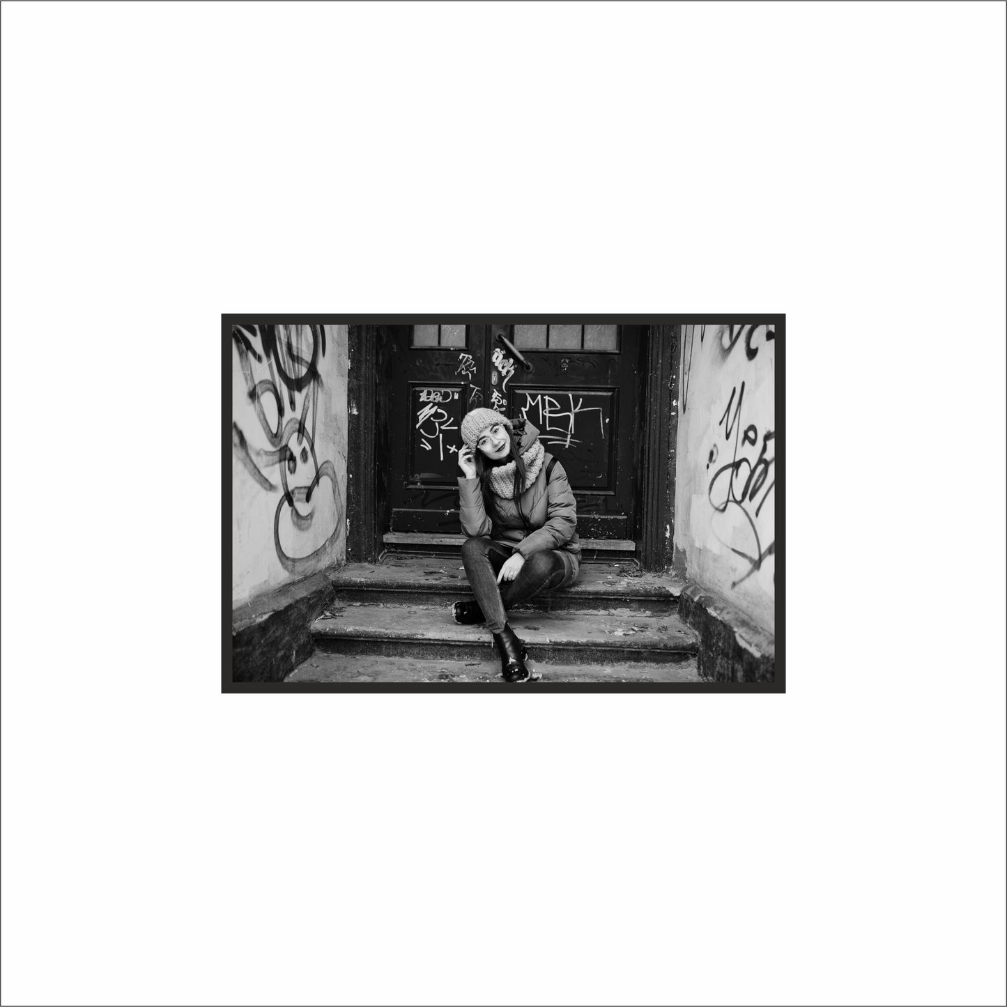 “Doorstep Mood – Urban Portrait Frame” 🖤📸