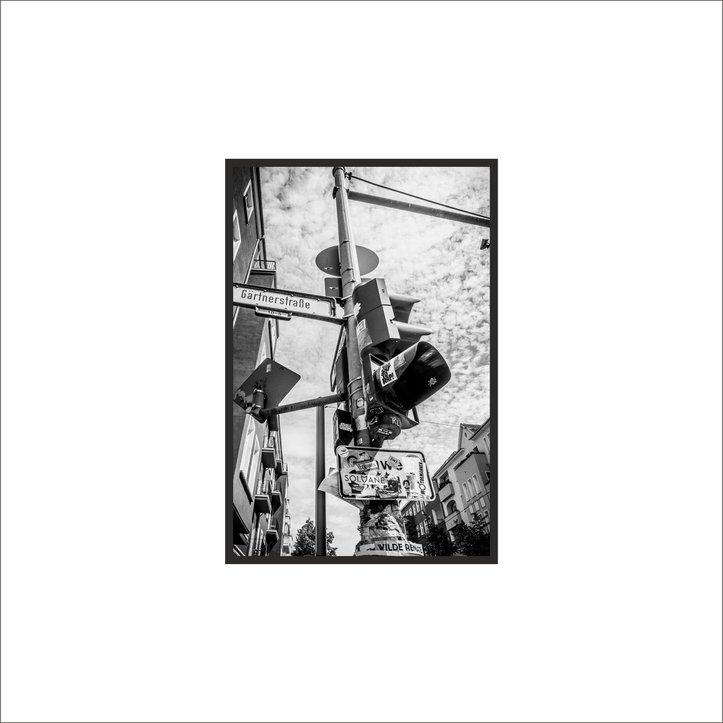 “City Corner Chaos – Urban Street Frame” 🖤🏙️
