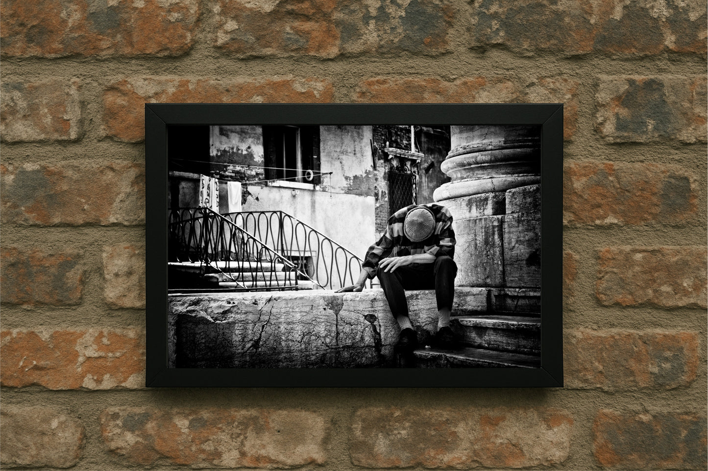 “Streets of Silence – Urban Emotion Frame” 🖤🪑
