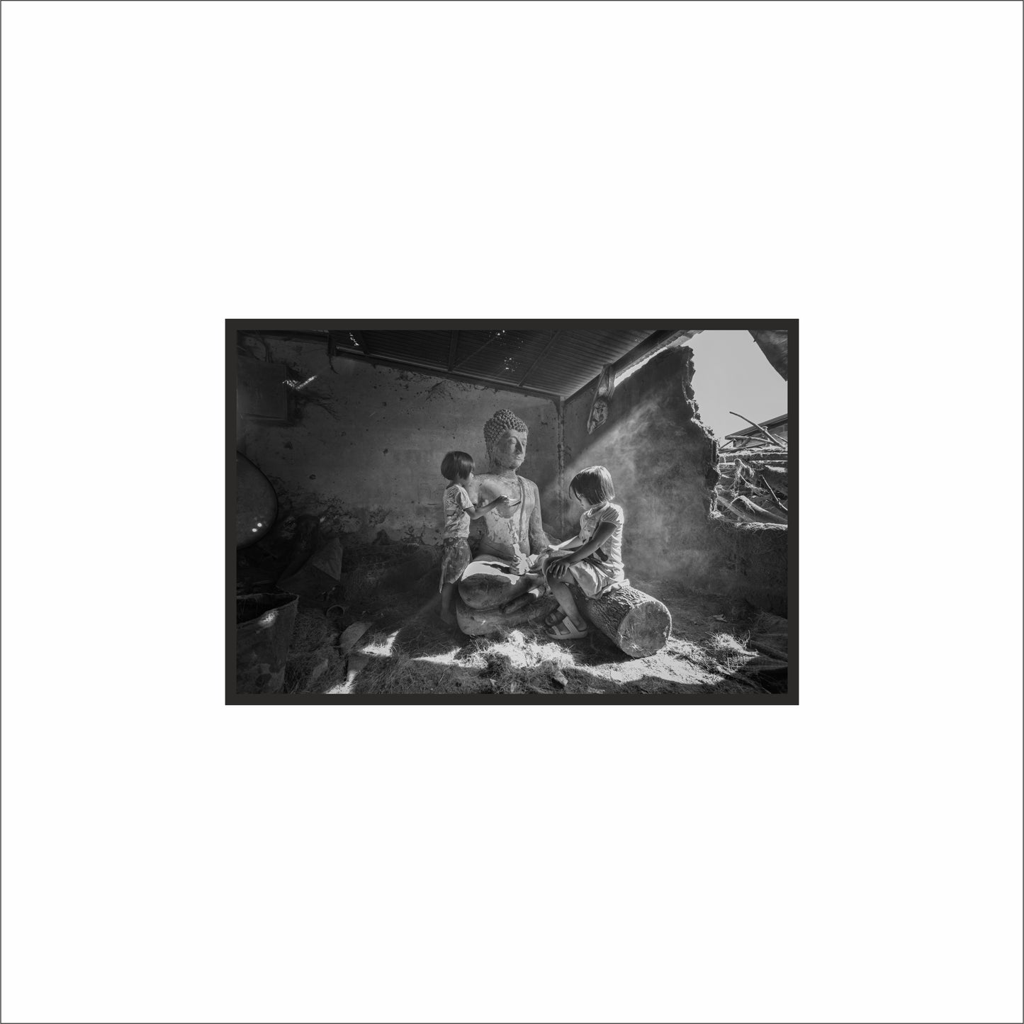 “Sacred Light – Stillness & Innocence Frame” 🖤✨