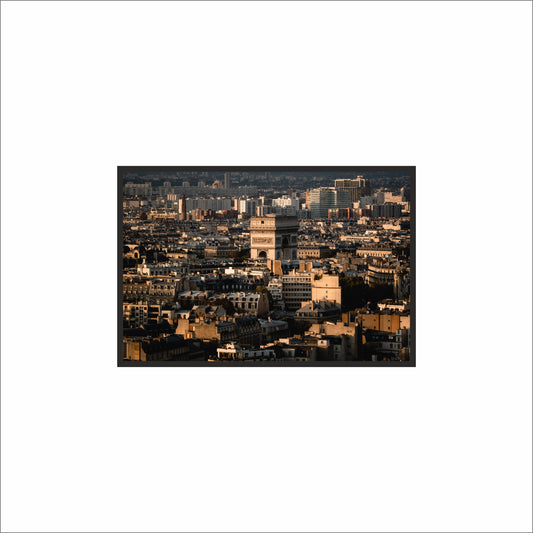 “Golden Arc – Sunset Cityscape Frame” 🌆🖤