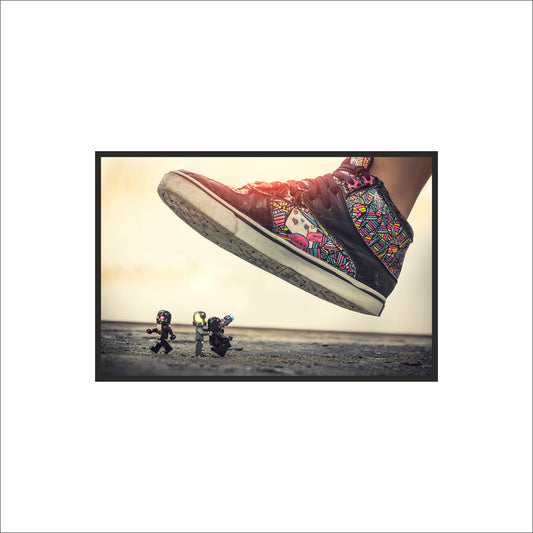 “Giant Step – Mini Warriors Under Attack” 👟⚔️😂