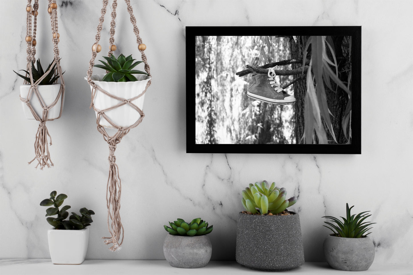 “Lost in Leaves – Monochrome Sneaker Art Frame” 🌿👟🖤